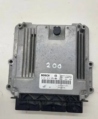 Renault Captur Engine control unit/module 0281019889