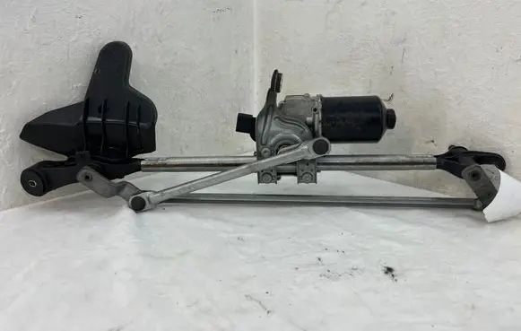 BMW 4 F32 F33 Front wiper linkage and motor 726750403