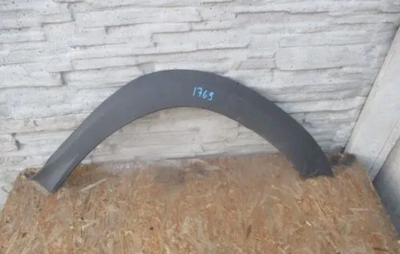 Dacia Duster Front arch trim 