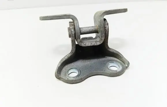 Toyota Avensis T270 Front door lower hinge 