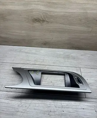 Audi A4 S4 B8 8K Radio/GPS head unit trim 8K1857186G 2372