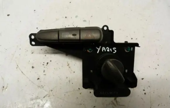 Toyota Yaris Hazard light switch