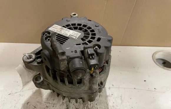 Citroen C5 Generator/alternator 9661544880 2543457A 706004948