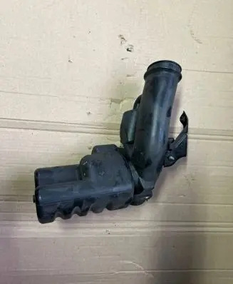 Honda CR-V Air intake duct part RES30