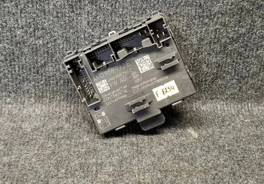 Audi A4 S4 B9 Door control unit/module 4M0959792E 4M0959792C