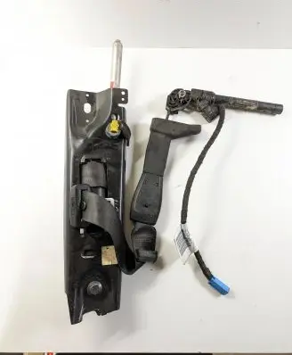 Volvo V70 Front seatbelt 30749764