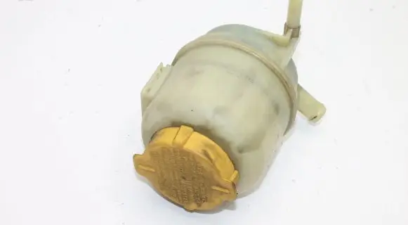 Subaru Legacy Power steering fluid tank/reservoir