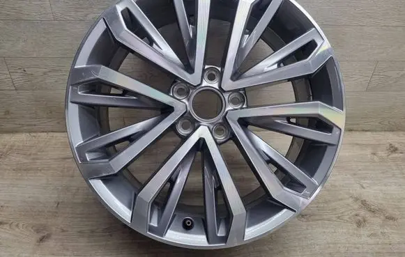 Volkswagen T-Roc R18 alloy rim 2GA601025E
