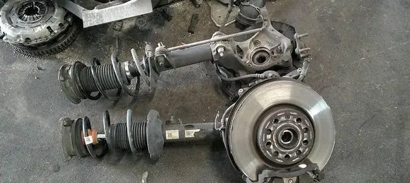 Volkswagen Touran III Front shock absorber/damper 5QA413031AB