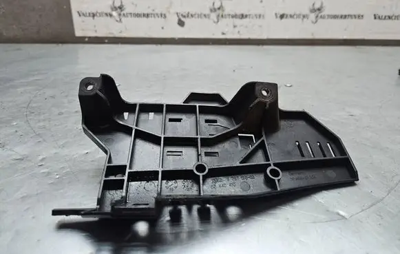 BMW 1 E81 E87 Other engine bay part 7797518 62440410