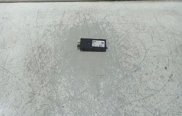 BMW X1 U11 Aerial antenna amplifier 5A4FF06