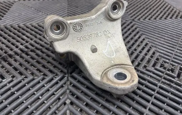 Alfa Romeo Giulia Engine mounting bracket B8131A