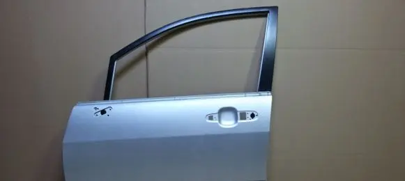 Suzuki Liana Rear door