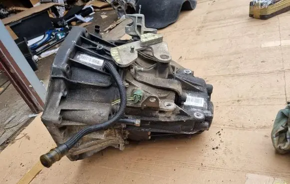 Renault Megane II Manual 5 speed gearbox TL4A001