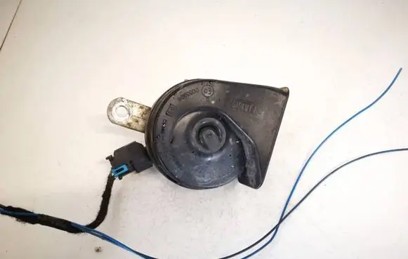 Opel Corsa D Horn signal e30055306