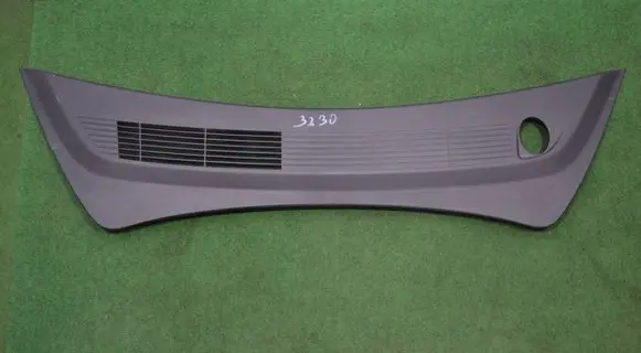 Tesla Model 3 Wiper trim 164161 108167500E 108169200C