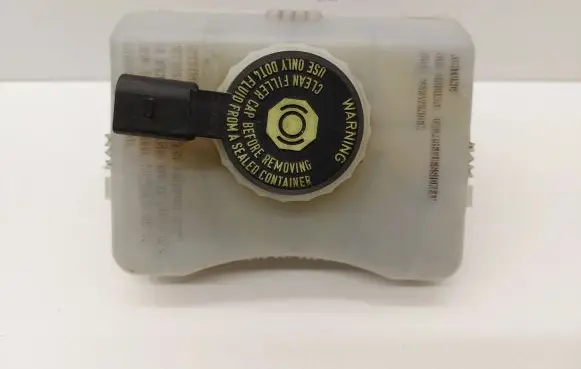 Audi A4 S4 B8 8K Brake fluid reservoir 8K0611301A
