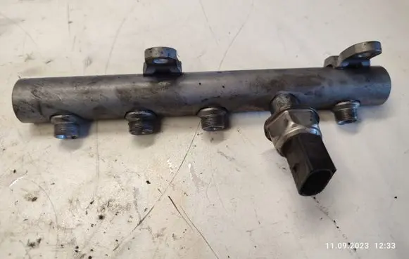 Audi Q7 4L Fuel main line pipe 059130089A