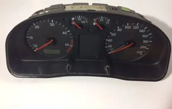 Volkswagen PASSAT B5 Speedometer (instrument cluster) 3B0919861J 110008793