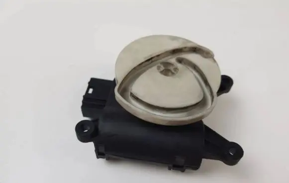 Audi A4 S4 B6 8E 8H Air flap motor/actuator 8E1820511C 0132801302 663827H