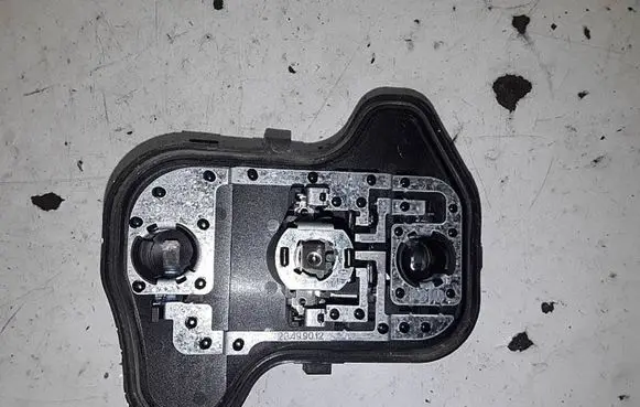 Volkswagen Golf V Tail light bulb cover holder 1K6945257