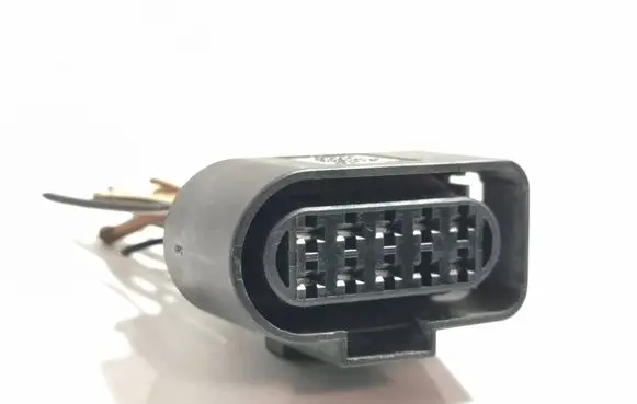 Volkswagen Golf V Headlight/headlamp wiring loom/harness 1J0973735 3301