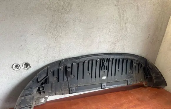 Front bumper skid plate/under tray
