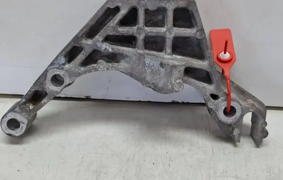 Fiat 500 Gearbox mounting bracket S27647238 521090280