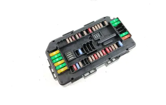 BMW M4 F82 F83 Fuse module 9389068