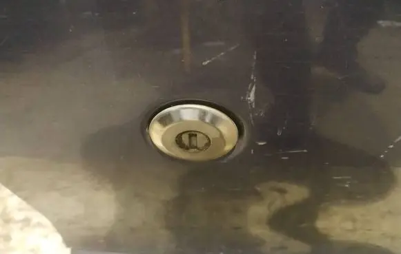 Renault Scenic I Front door lock (next to the handle) 