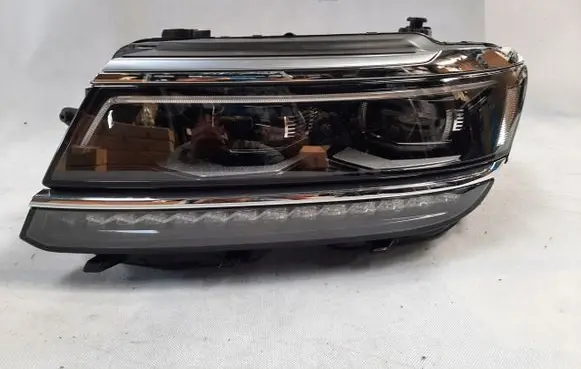 Volkswagen Tiguan Headlight/headlamp 5NN941081C