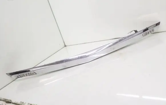 Opel Astra H Tailgate trim 13223917