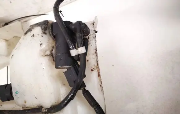 Volvo V50 Windscreen/windshield washer pump 1s7117k624fa