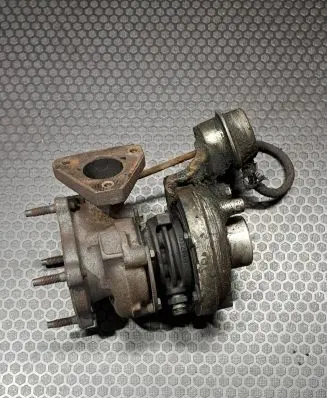 Volkswagen PASSAT B5 Turbo 028145702 202224F