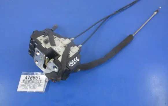 Nissan Tiida C11 Rear door lock