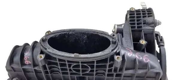 Mercedes-Benz Vito Viano W447 Intake manifold A6510905737