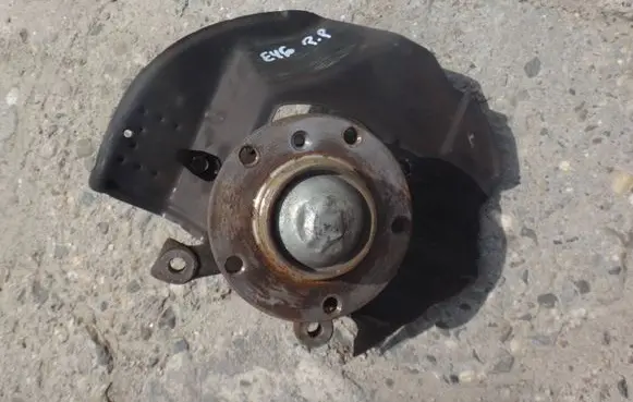 BMW 3 E46 Front wheel hub spindle knuckle