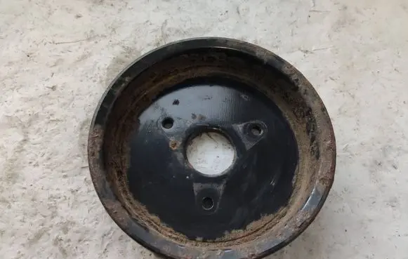 Renault Master III Power steering pump pulley 8200367347