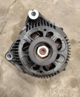 BMW 5 E39 Generator/alternator 2247389 2542251A 70.120A