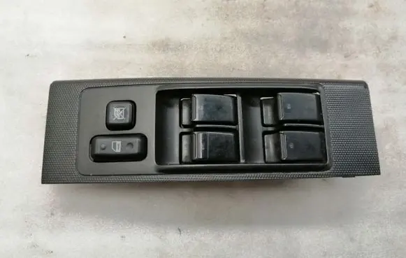 Toyota Corolla Verso AR10 Electric window control switch 848200F030 846200F03000