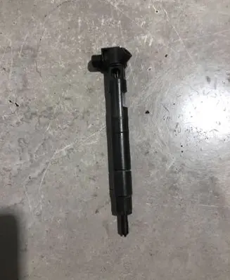 Mercedes-Benz C W204 Fuel injector A6510704987