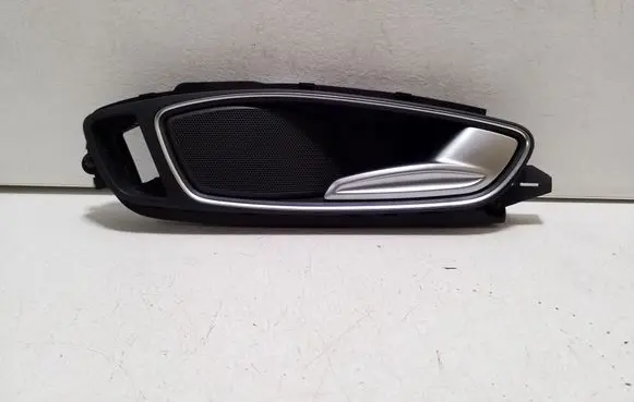 Audi A1 Front door interior handle 8X0837020D 8X0868784 8X0035424