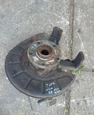 Volkswagen Jetta VI Front wheel hub