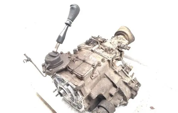 Mitsubishi L200 Gearbox transfer box case 