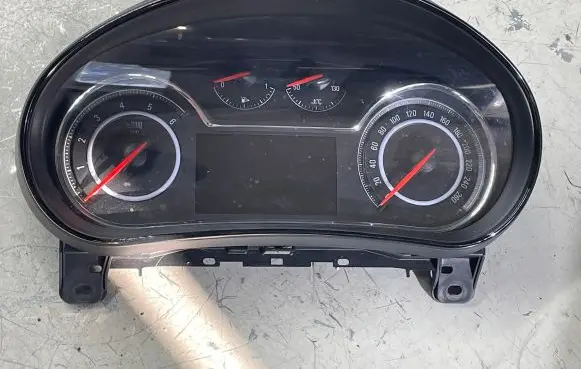 Opel Insignia A Speedometer (instrument cluster) 23193602