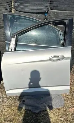 Ford C-MAX II Front door 008