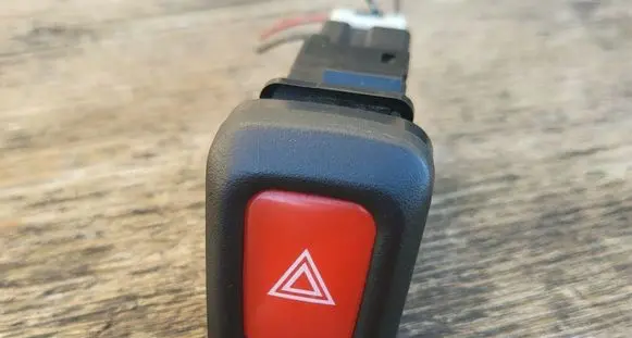 Nissan Almera N16 Hazard light switch NILES06016