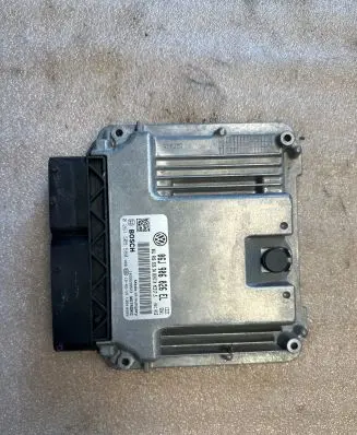 Volkswagen Tiguan Engine control unit/module 06J906026DA 06J906026EL 0261S05560