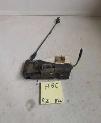 Seat Alhambra (Mk1) Rear door lock 32948792