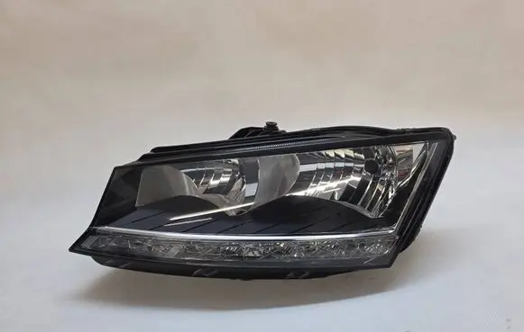 Skoda Fabia Mk3 (NJ) Headlight/headlamp 6V1941015D